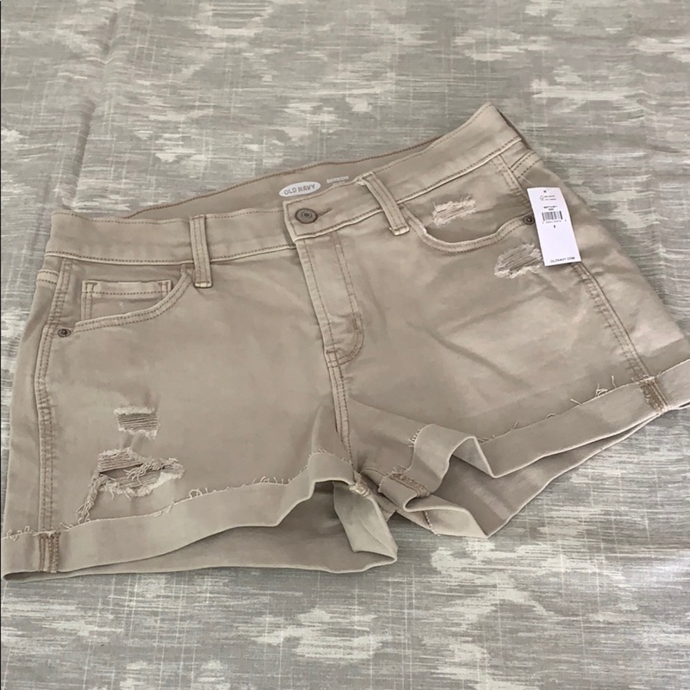 Old Navy Boyfriend Mid-rise Shorts - khaki